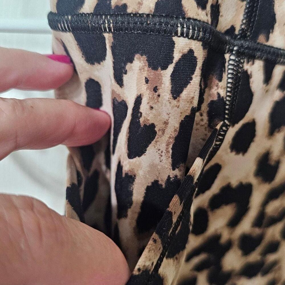 Victoria's Secret Leopard Print Athletic Leggings with Side Pockets - Picture 3 of 8